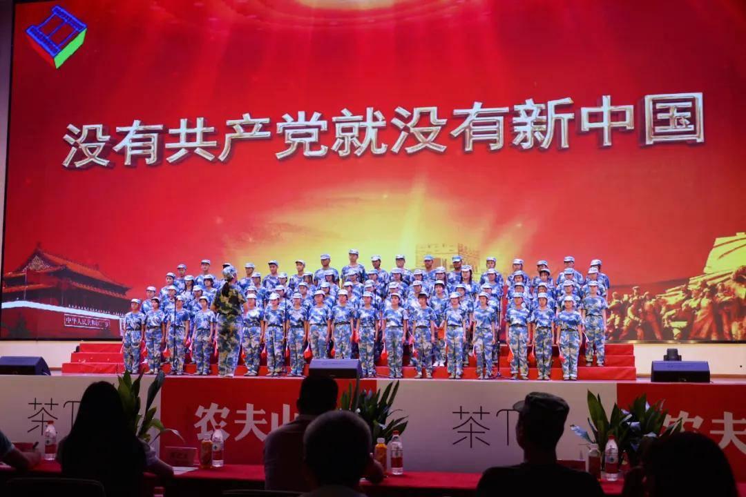 “今年合作社分红钱又多了”